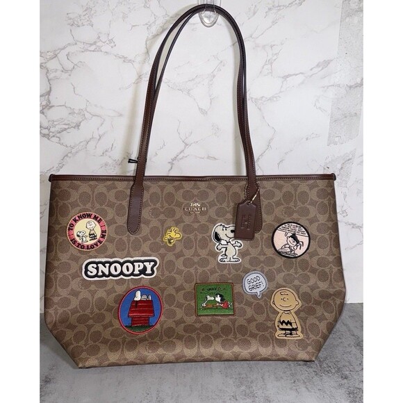 Coach X Peanuts Snoopy City Tote In Signature Canvas With Patches CBJ91 - Picture 1 of 9
